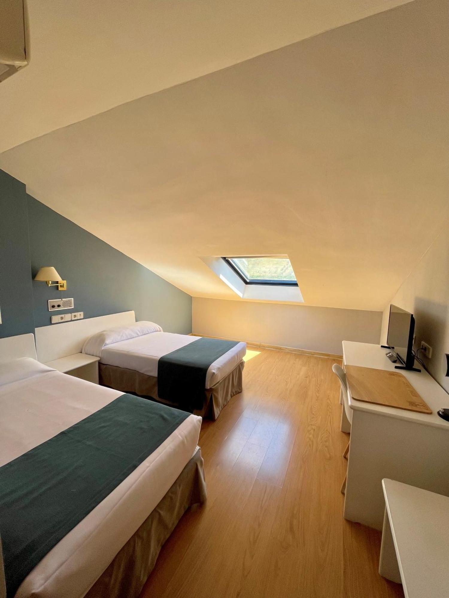 Hotel Jakue Puente la Reina Kültér fotó