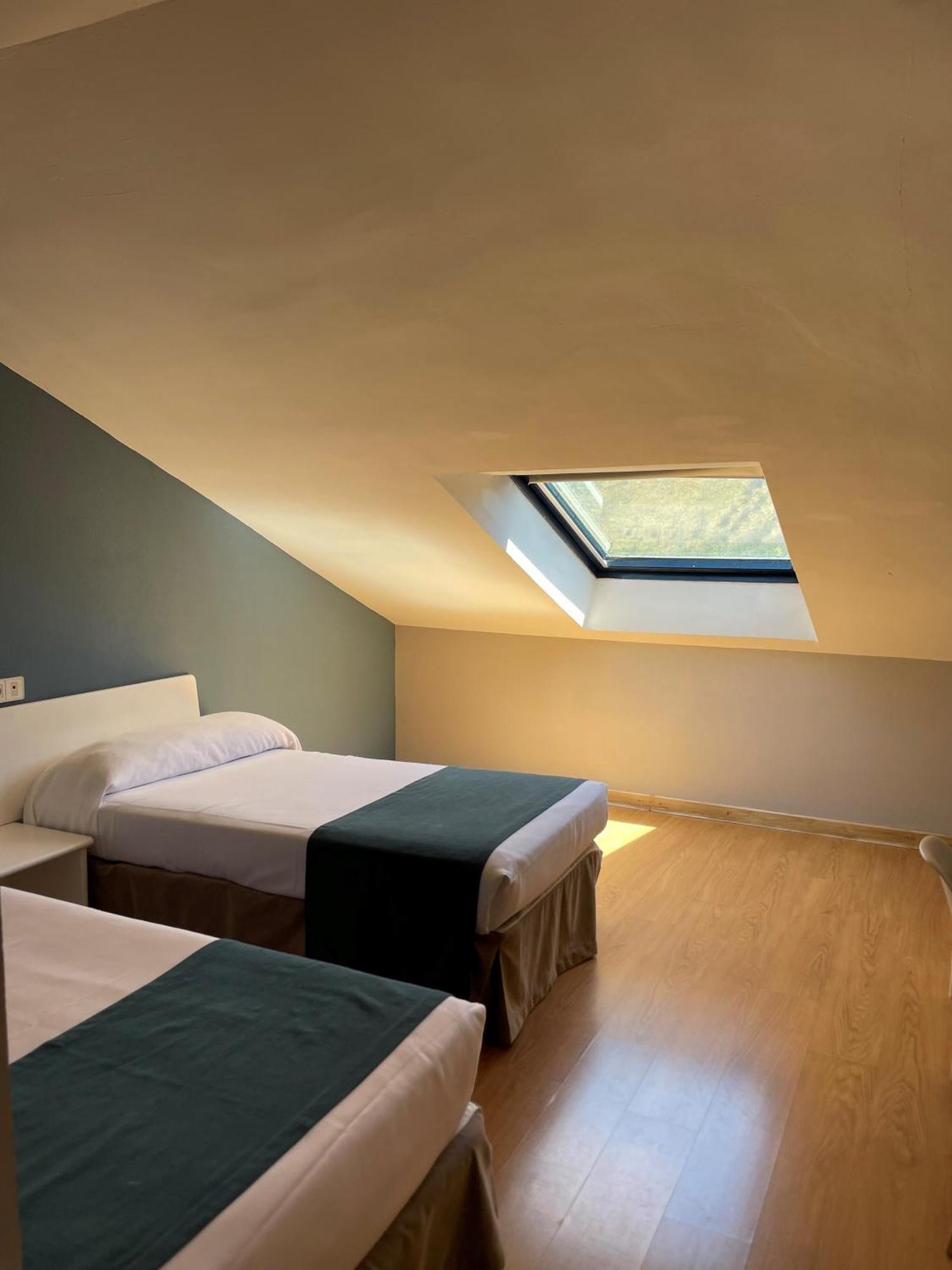 Hotel Jakue Puente la Reina Kültér fotó