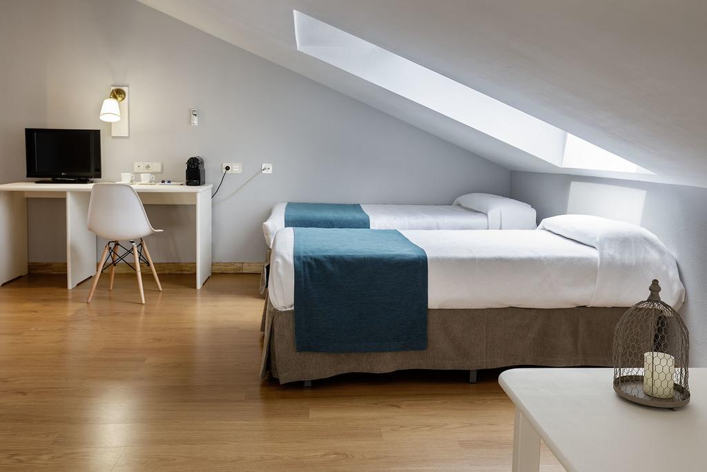 Hotel Jakue Puente la Reina Kültér fotó